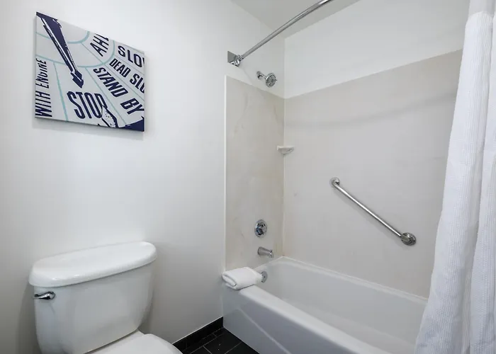 Four Points By Sheraton Louisville Airport